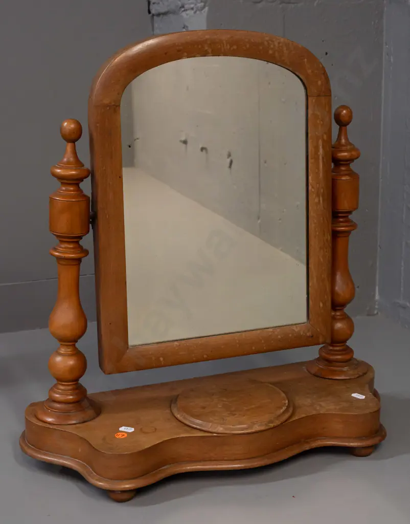 Victorian mahogany dressing table mirror with turned supports, arch top mirror, bun feet, lidded baize-lined jewellery Image 1++