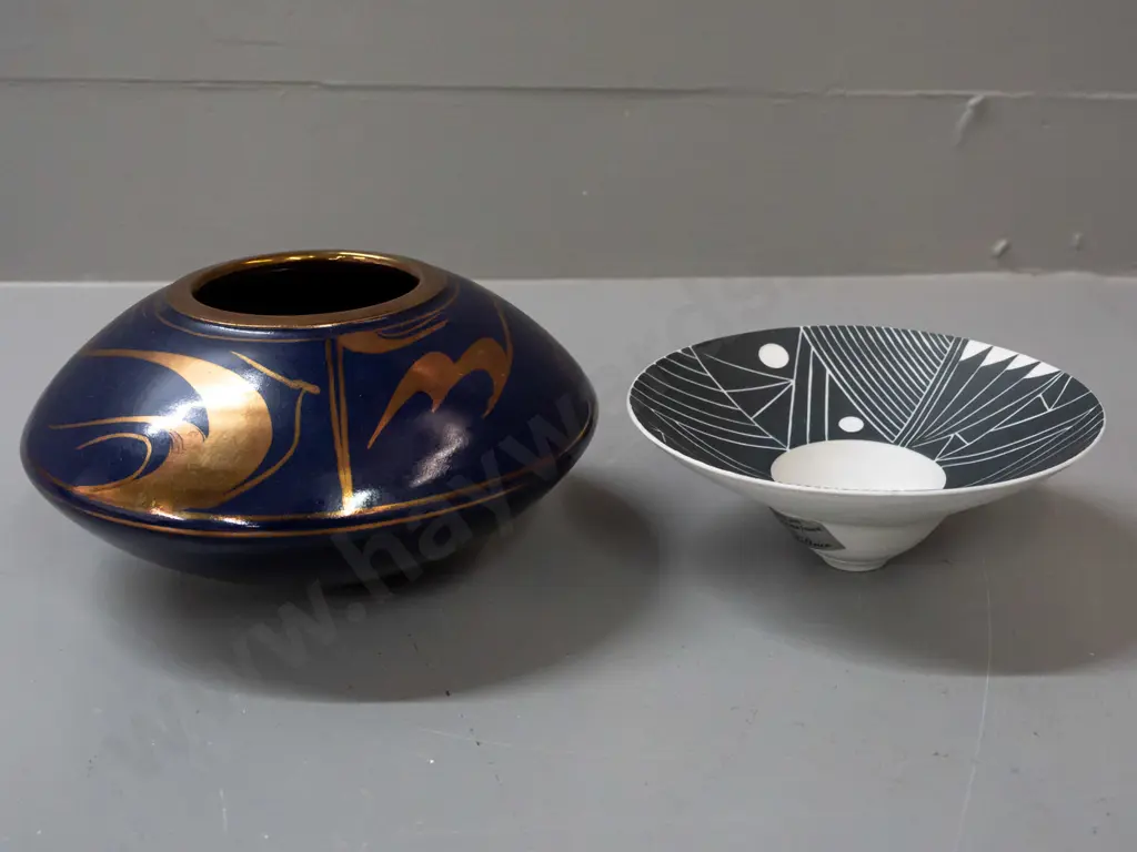 2 studio pottery items - Lee Le Grice small conical shape bowl & a cobalt blue squat vase with gilt lustre decoration, Image 1++