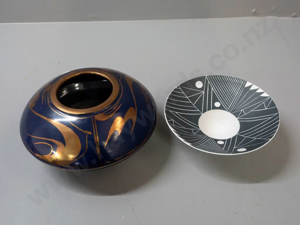 2 studio pottery items - Lee Le Grice small conical shape bowl & a cobalt blue squat vase with gilt lustre decoration, Image 1++