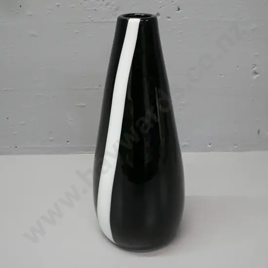 art glass vase blue-black body w/ white vertical stripe H-350 D-120 [minor scratching]