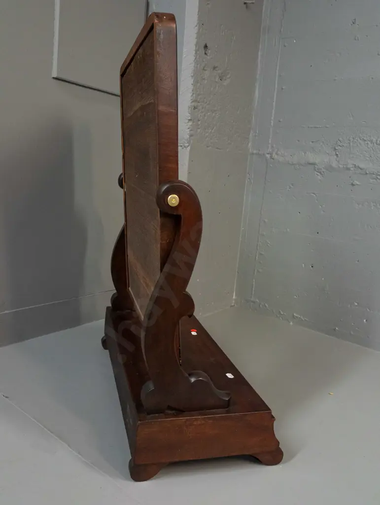 antique William IV mahogany dressing table mirror with concave shaped drawers, on 4 moulded feet, some staining to top Image 1++