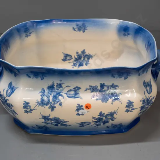 reproduction Victorian style blue & white floral pattern handled foot bath / planter trough H-195 W-440