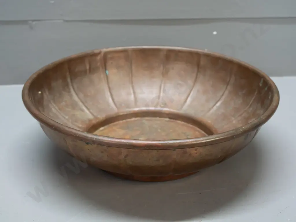 vintage copper bowl with ribbed and hand-beaten dot pattern and rolled top rim, stepped base, no maker's marks - some Image 1++