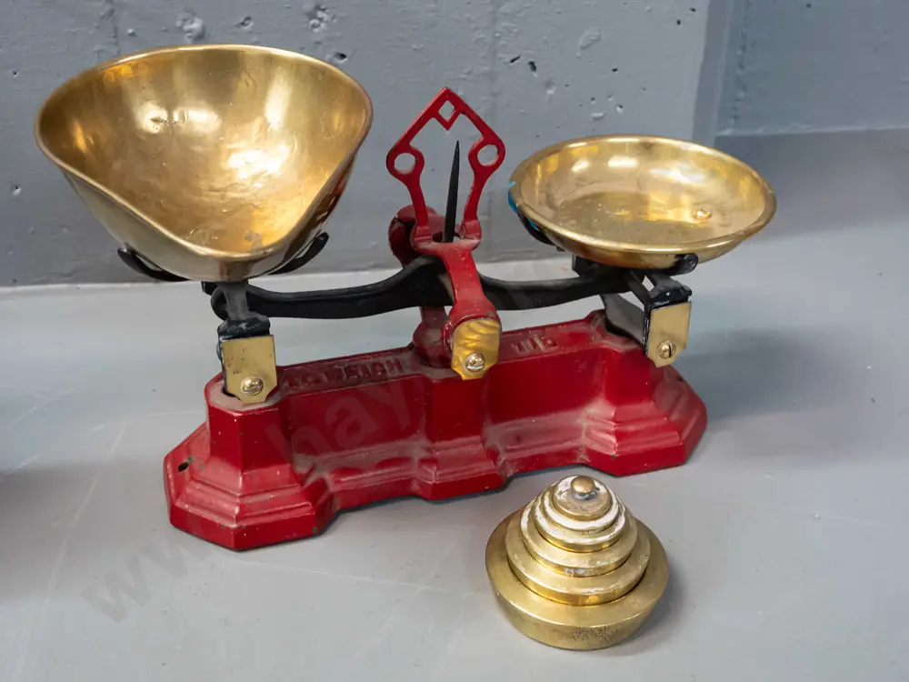 vintage balance scales with brass trays and a set of nesting brass weights - scales marked "To Weigh 1 lb." - minor Image 1++