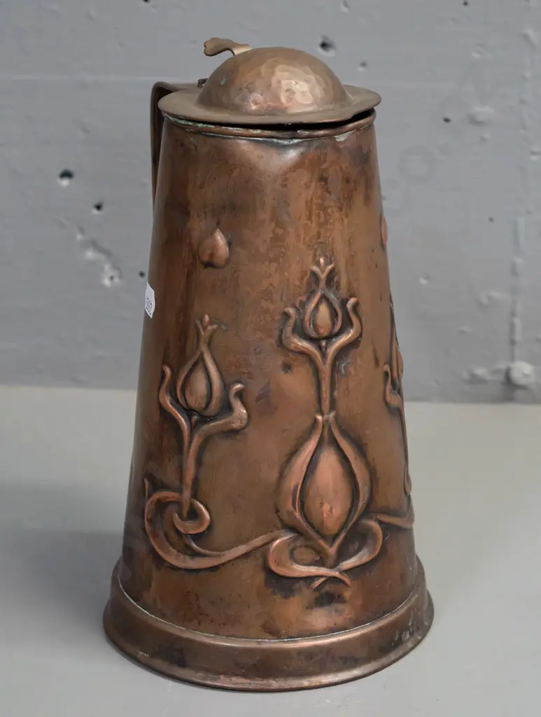 vintage arts & crafts style pressed copper-plated jug with hand beaten hinged lid - some dents and discolouration H-240 Image 1++