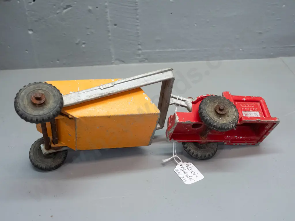 vintage cast alloy road scraper - McKenzie & Bannister 1960s Jumbo motor scraper according to tag. No maker's marks. Image 1++