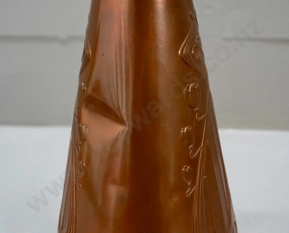 art nouveau copper jug - marked JS&S Solid Copper / Made in England - some dents H-220 W-150 handle to spout Image 1++