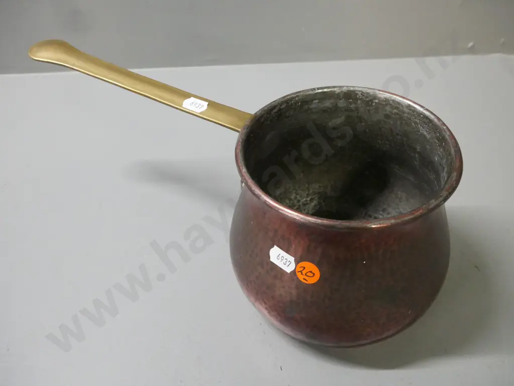 vintage hand-beaten pot, copper-plated outer, white metal inner, brass handle. Initial stamp to bottom. H-130 L-330 Image 1++