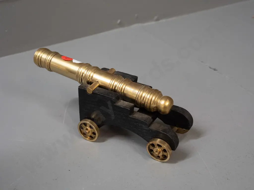 small polished brass ornamental cannon on wooden carriage with brass wheels H-90 L-210 Image 1++