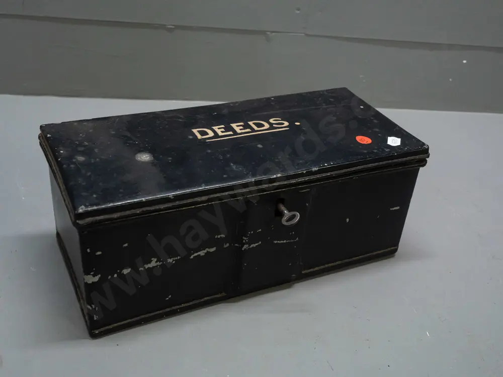 vintage metal deed box with lock and key - lock works but doesn't latch properly, top slightly bent H-125 W-320 D-140 Image 1++