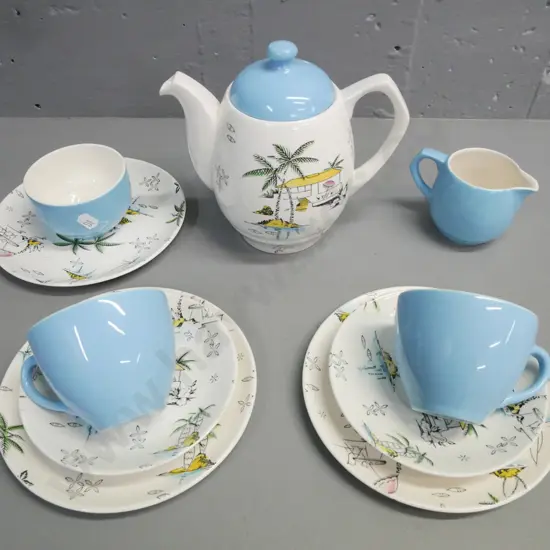 Barker Bros England Royal Tudor Ware "South Pacific" tea for two: 2x trios cream & sugar teapot 1x extra plate
