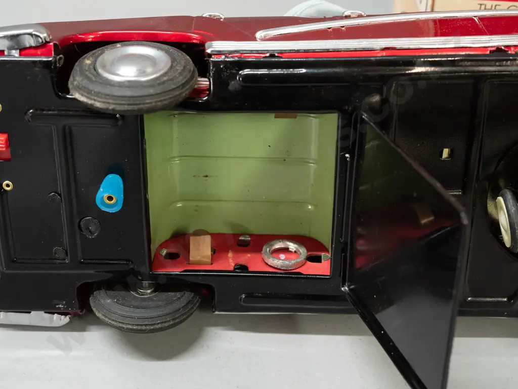 retro battery powered Chinese tin toy vehicle with driver and passenger holding a camera - in original box. Untested, Image 1++