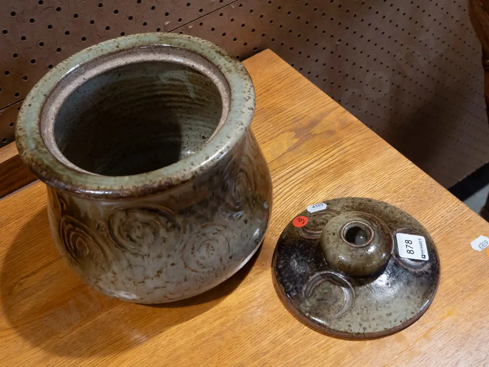 Lawrence Ewing New Zealand studio pottery lidded canister with impressed circular motifs H-180 D-180 Image 1++