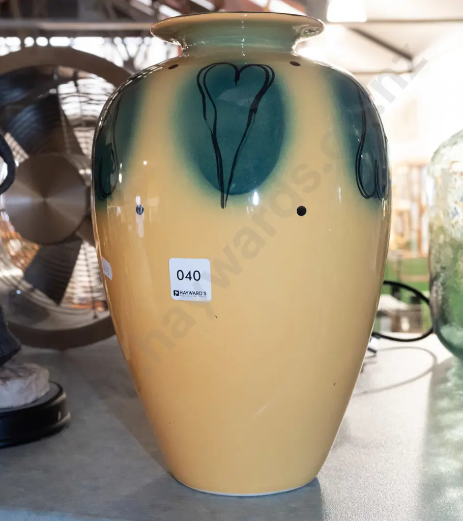 NZ studio ceramic vase H300 Image 1++