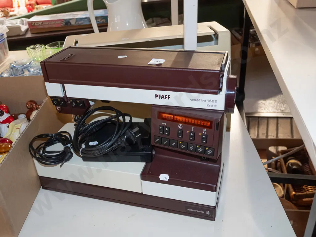Pfaff sewing machine Image 1++
