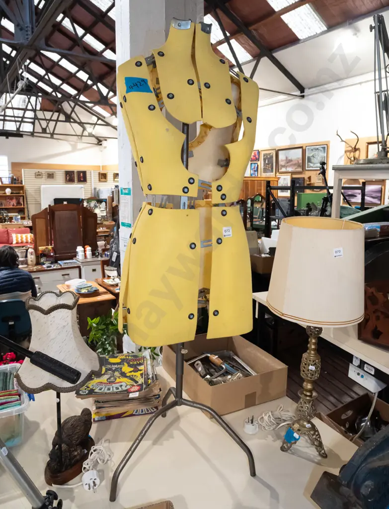 dressmaker's form Image 1++