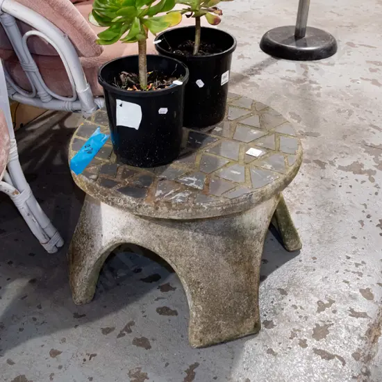 mosaic topped concrete garden coffee table H330 Diam465
