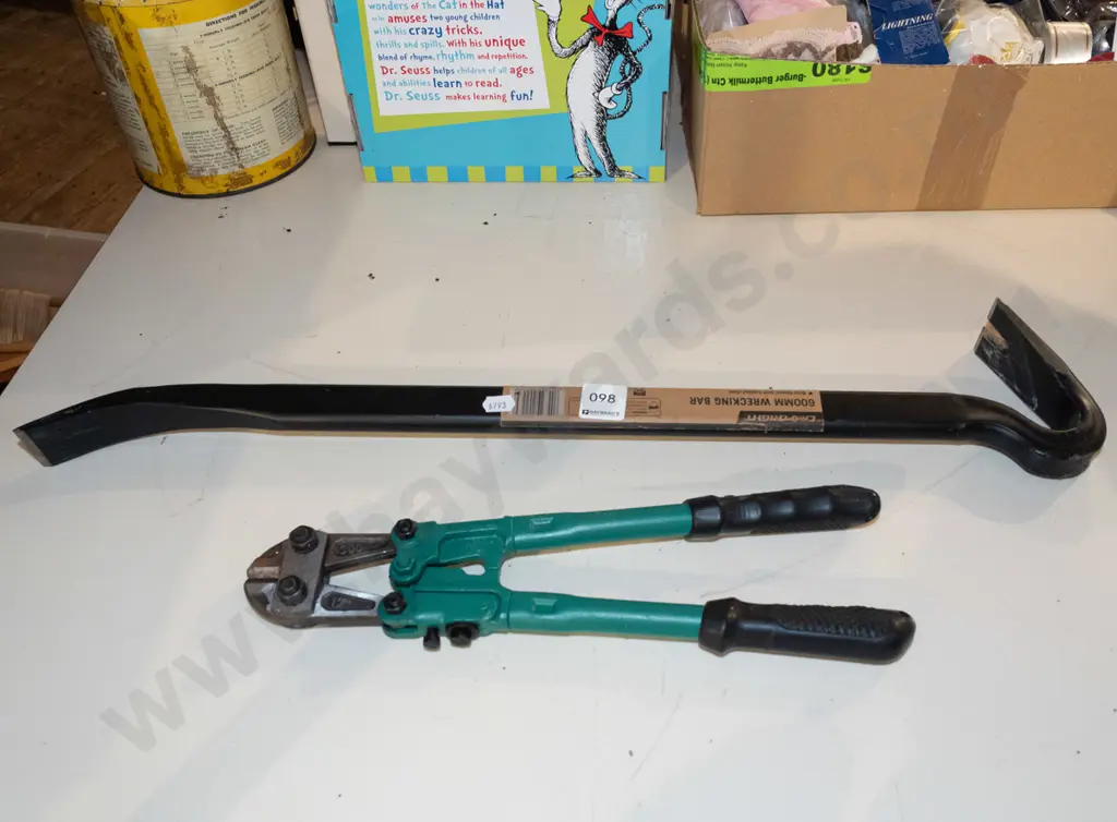 wrecking bar, 12" pair of bolt cutters Image 1++