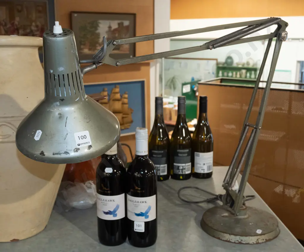 vintage anglepoise lamp - tarnishing Image 1++