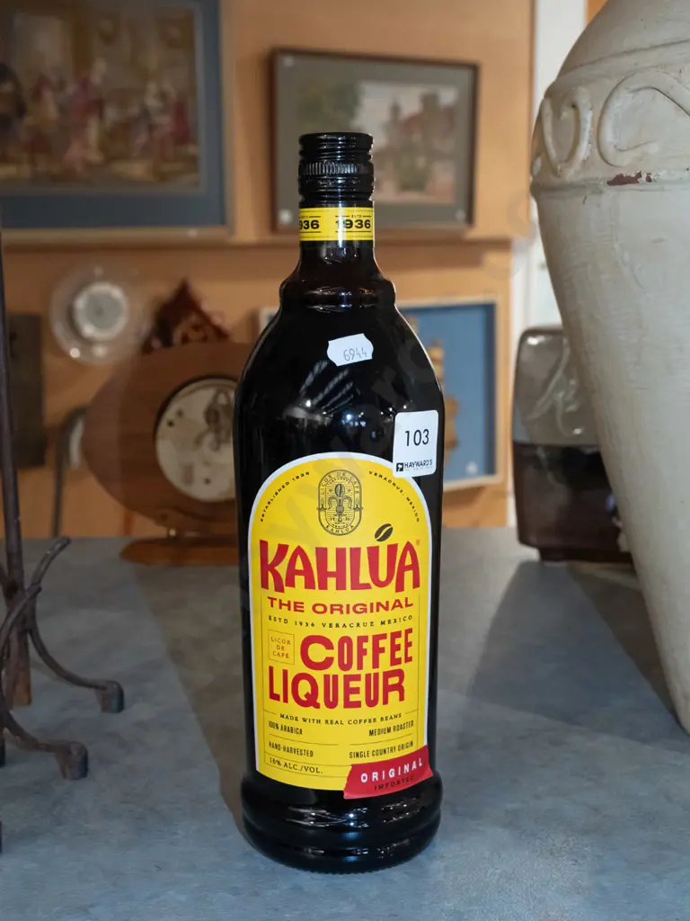 bottle of 1L Kahlua coffee liqueur Image 1++