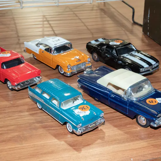 5x diecast model vehicles