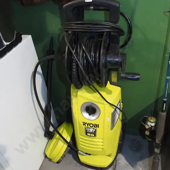 Ryobi 2000W water blaster with deck cleaning attachment