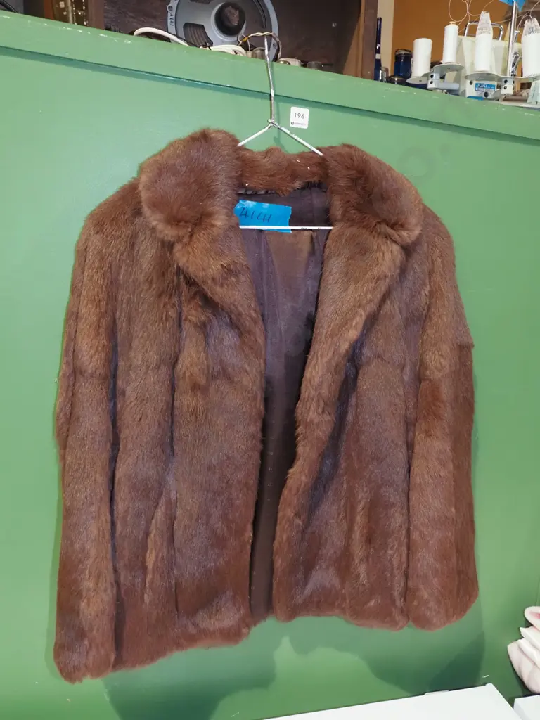 ladies  fur coat Image 1++