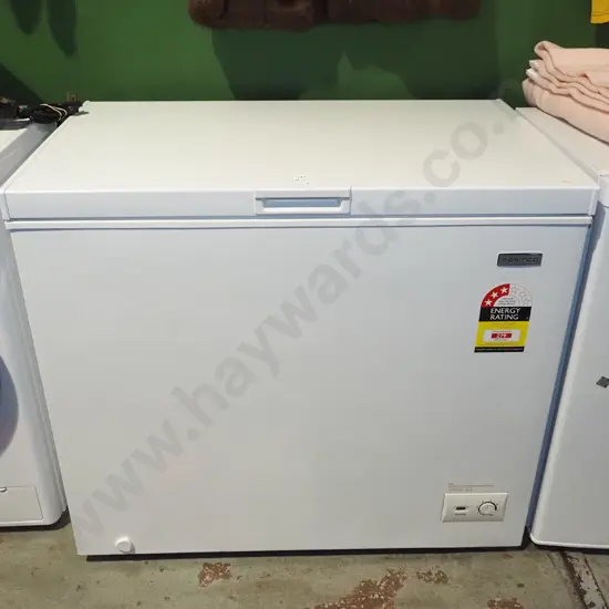 Parmco chest freezer H840 W955 D620
