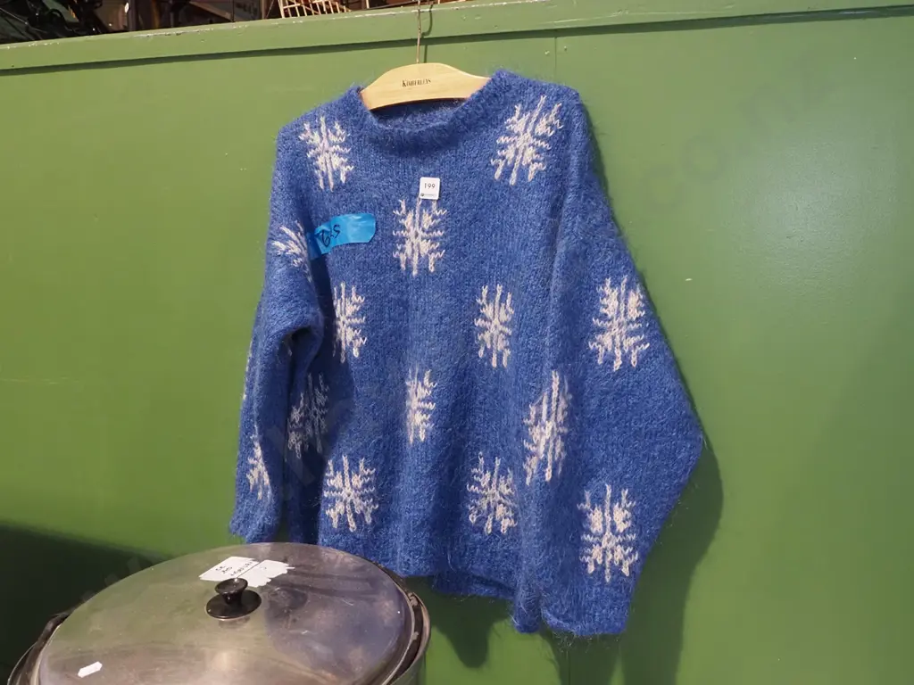 blue and white mohair jersey Image 1++
