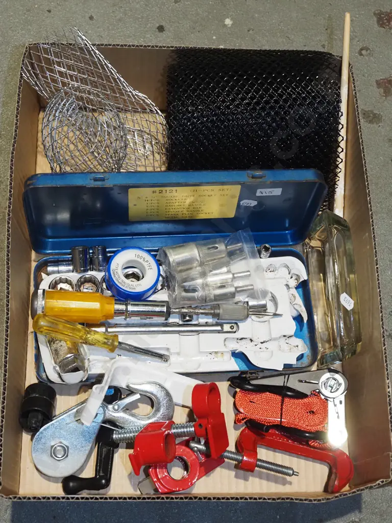 box; part socket, set, ash tray, gutter guard etc Image 1++