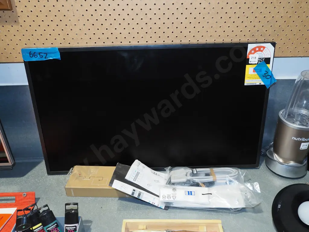 Samsung 32" frame TV Image 1++