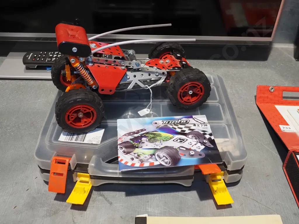 plastic organiser, Meccano type toy vehicle Image 1++