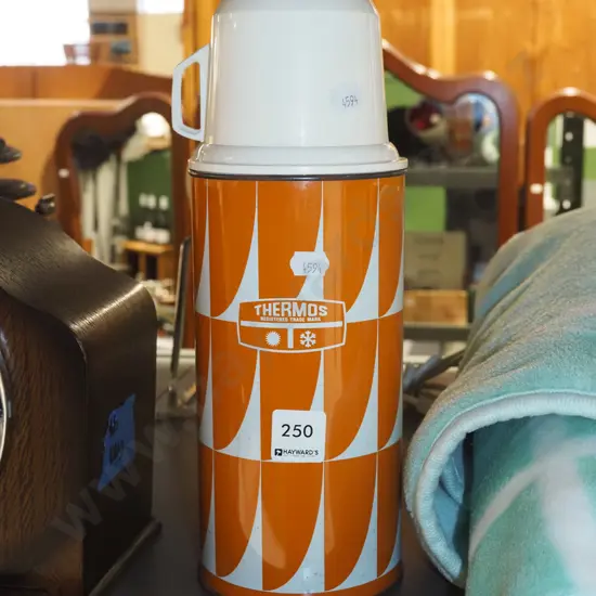 retro thermos