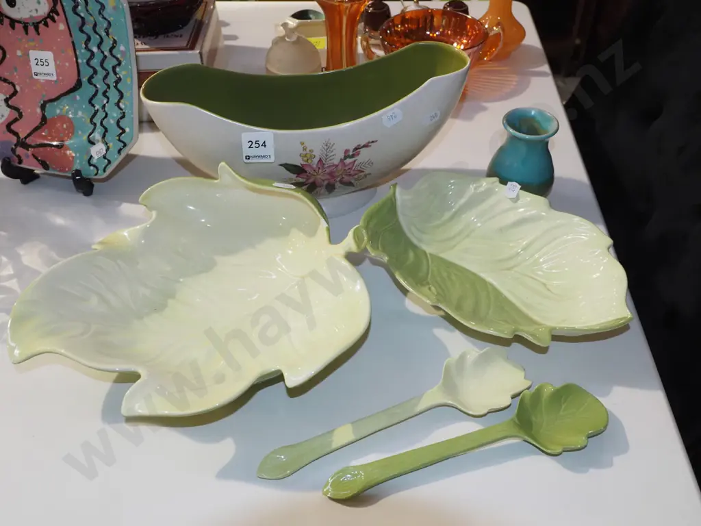 Carlton leaf dish, Crown Devon bowl, small pottery vase Image 1++
