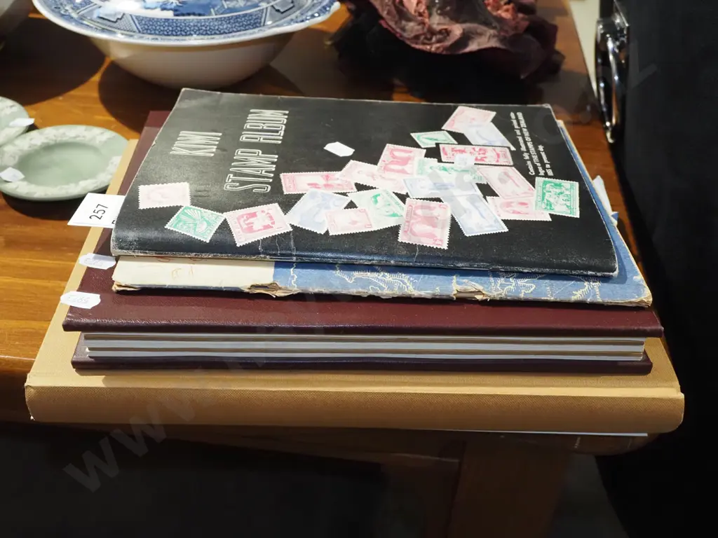 stamp albums Image 1++