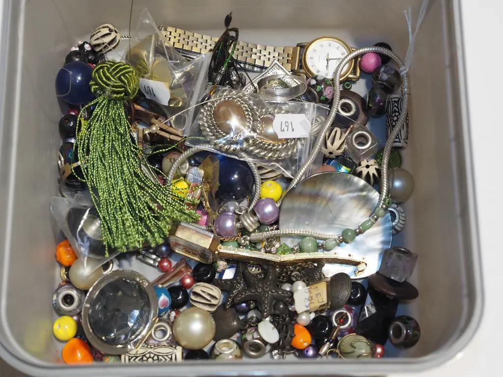 tub of costume jewellery Image 1++