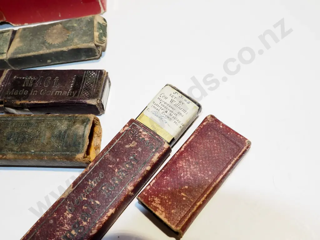 cut throat razors, hand held clippers Image 1++