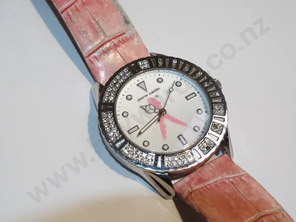 wristwatch Image 1++