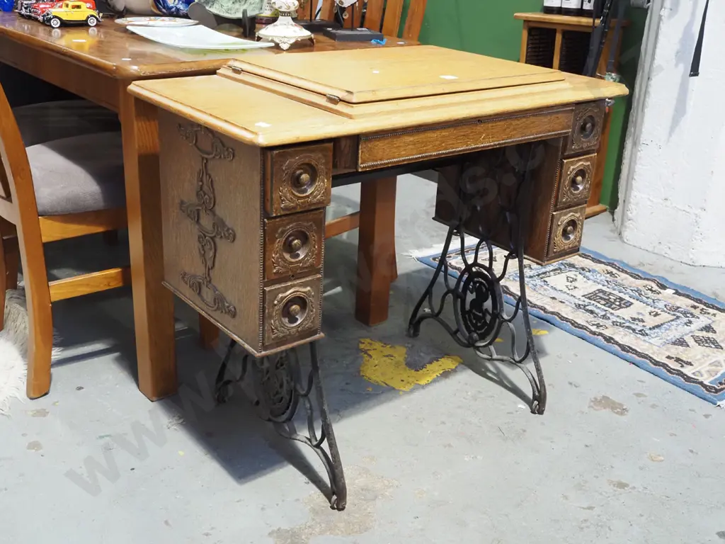 oak treadle sewing machine carcass Image 1++