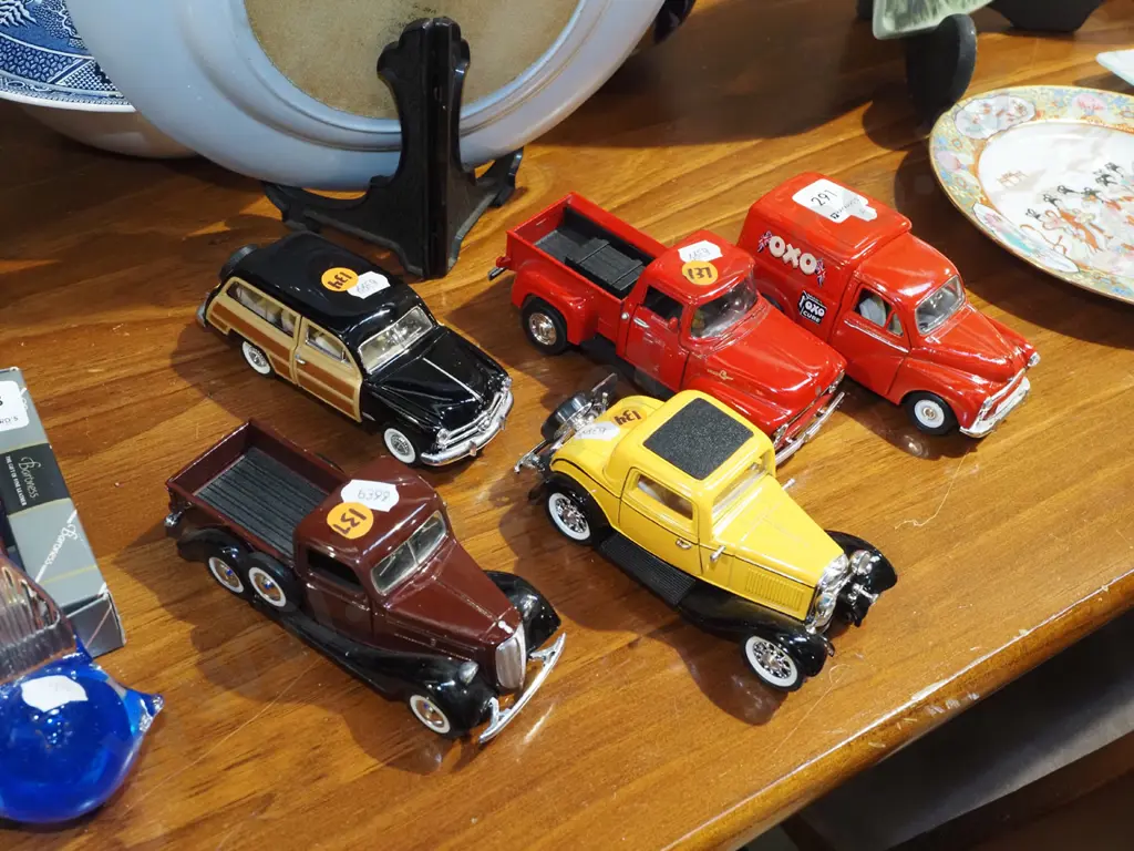 5x diecast model vehicles Image 1++