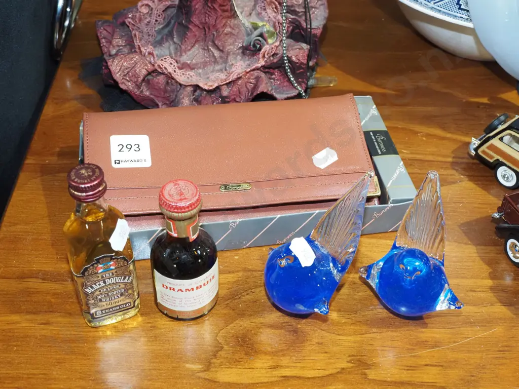 leather wallet, spirit miniatures, 2x bird figurines Image 1++