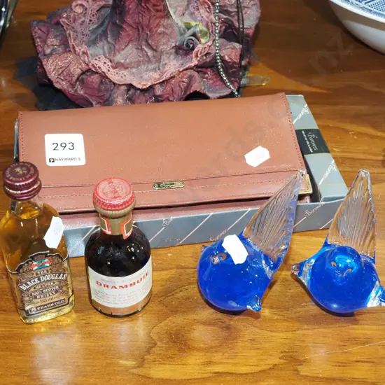leather wallet, spirit miniatures, 2x bird figurines