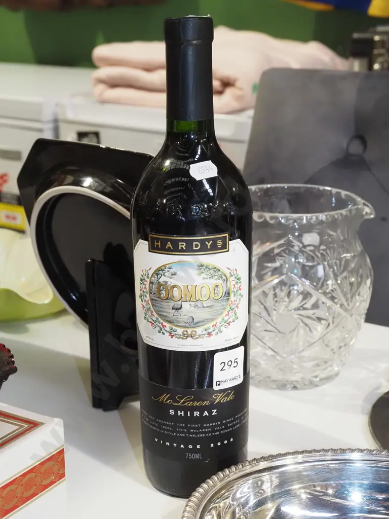 bottle of Hardy's McLaren Vale shiraz 2003 Image 1++