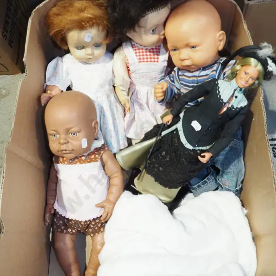 box; dolls, woollen shawl