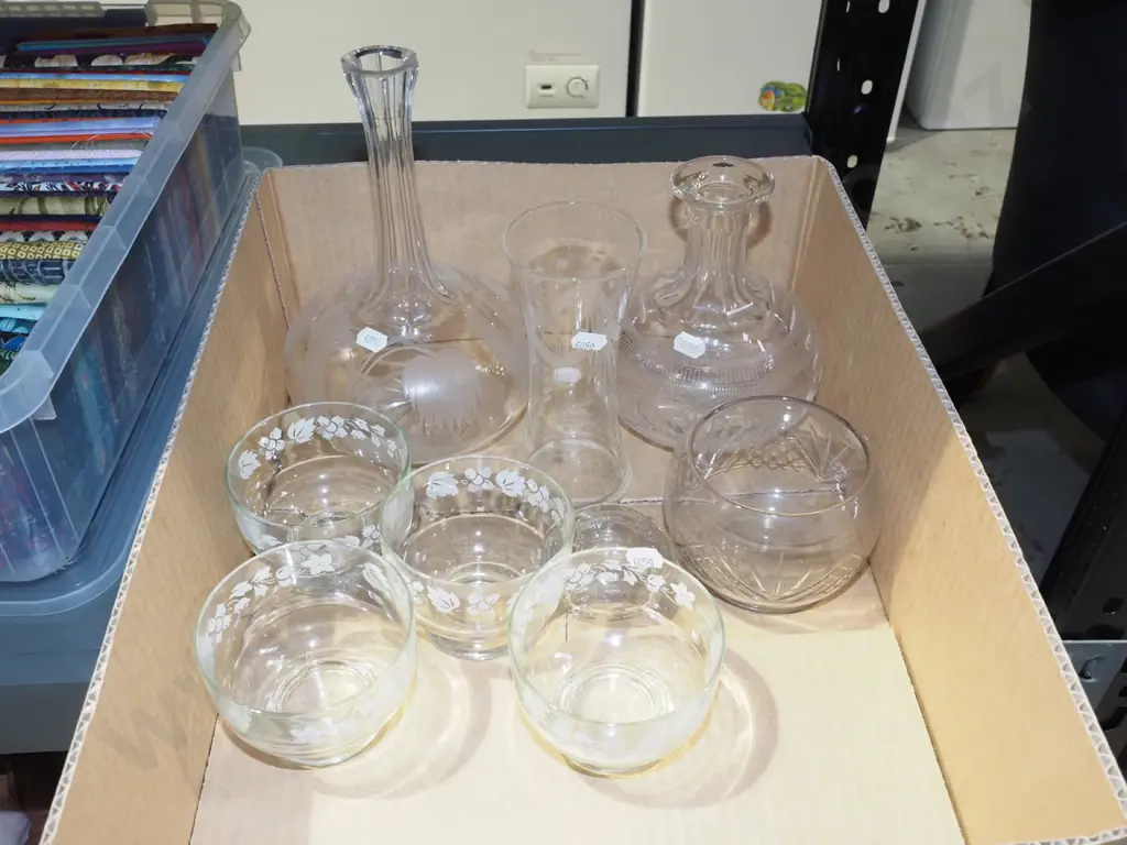 box; decanters - no stoppers, vase, glasses etc Image 1++