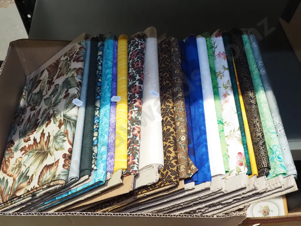 box of fabric pieces Image 1++