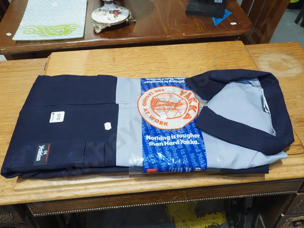 Hard Yakka size 14 overalls Image 1++