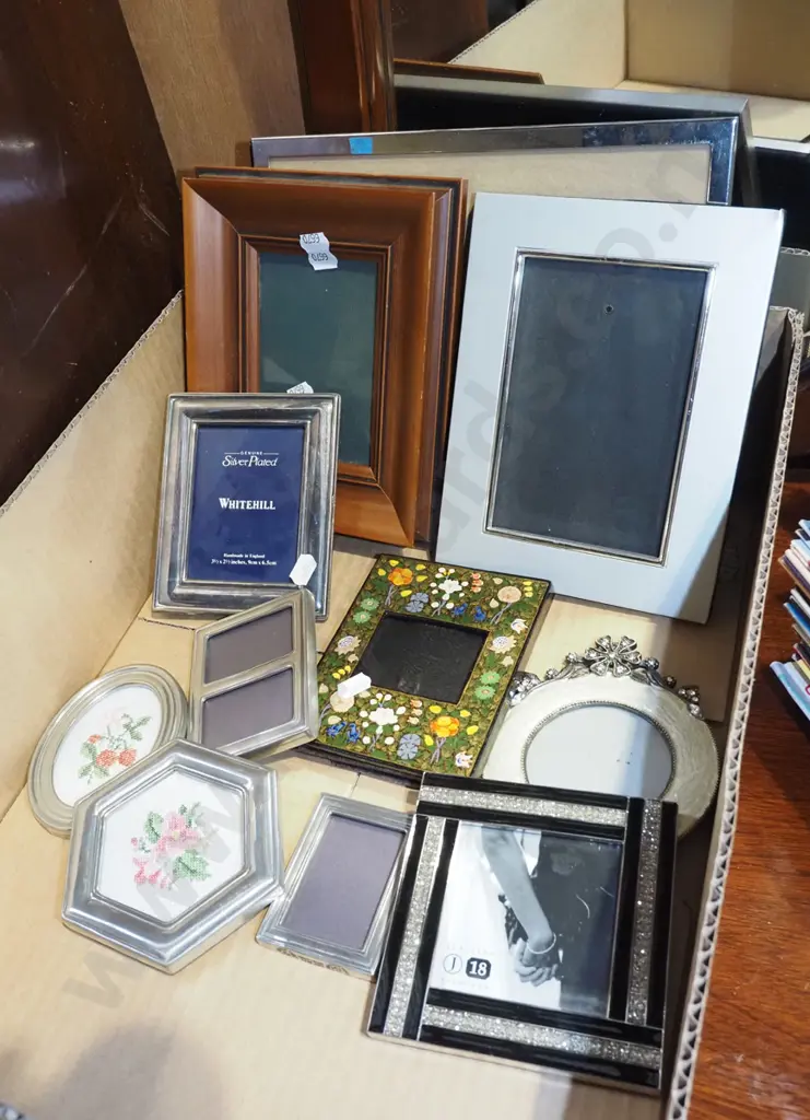box of photo frames Image 1++