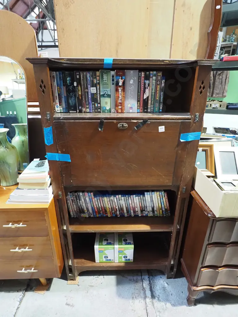 restorer's drop front desk - borer in back, mising lock and hinges, broken top  - poor condition  Image 1++