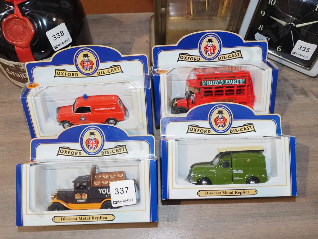 4x boxed Oxford toy vehicles Image 1++